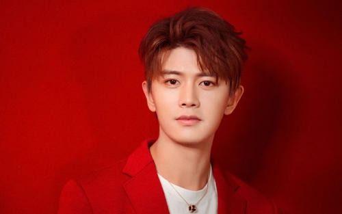 娱乐吃瓜丫任嘉伦,从乒乓球运动员到古装小生，娱乐圈的励志传奇