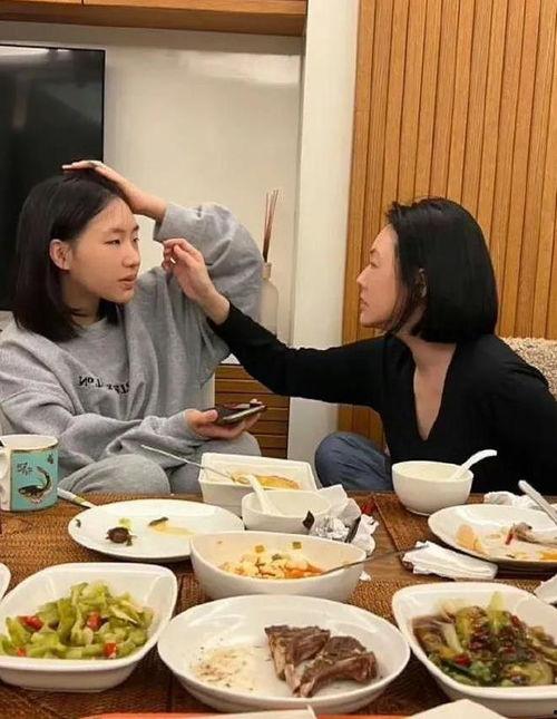 娱乐吃瓜酱教养,揭秘明星背后的真实教养故事