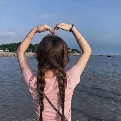 娱乐吃瓜酱背影头像女,揭秘娱乐吃瓜酱背后的神秘女生