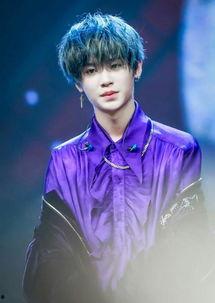 蔡徐坤八卦娱乐吃瓜,娱乐圈风云再起，吃瓜群众热议不断